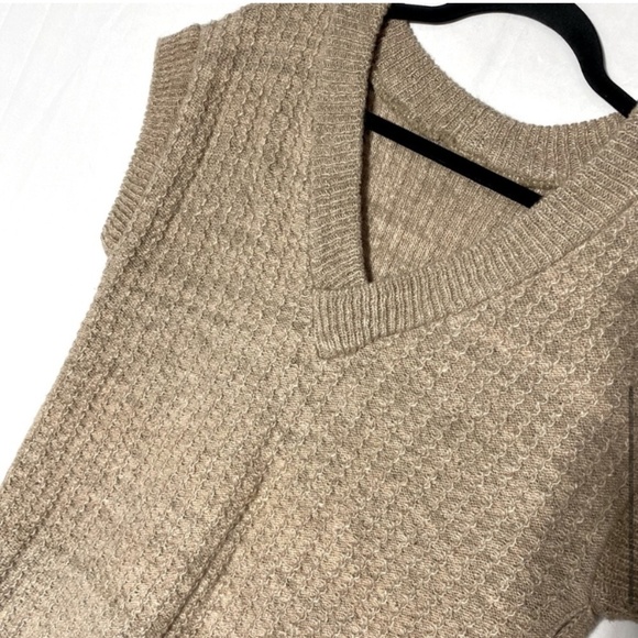 Vintage Handmade Tan Beige V Neck Knit Sweater Vest L - Picture 7 of 13